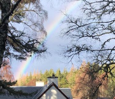 Kingussie House | Drumguish Cottage: Family and Pet-Friendly Retreat