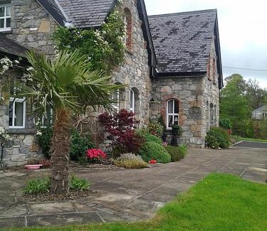 Carrick-on-Shannon Bed & Breakfast | Drumhierney Lodge: Guest Rated 10/10 Experience Awaits