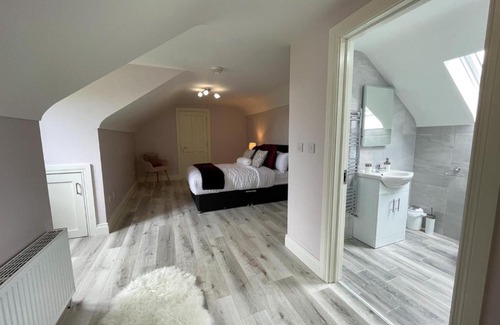 Cavan Bed & Breakfast | Exceptional Drumlanaught Cottage in Farnham - Family Friendly