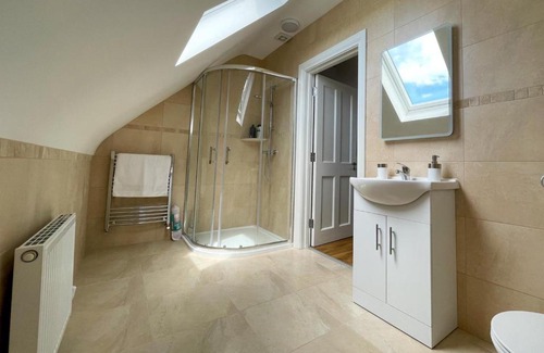 Cavan Bed & Breakfast | Exceptional Drumlanaught Cottage in Farnham - Family Friendly