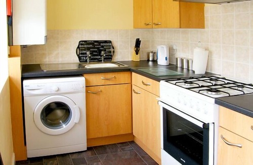 Skinningrove Cottage | Drummer Cottage: Pet-Friendly Retreat with Garden Access