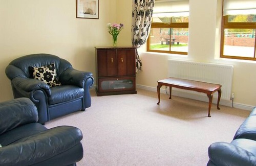 Skinningrove Cottage | Drummer Cottage: Pet-Friendly Retreat with Garden Access