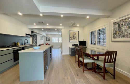 Drummoyne House | Elegant 3-Bed Townhouse in Drummoyne with Courtyard
