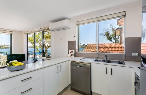 Drummoyne Apartment | Waterfront Apartment in Drummoyne with Pool & Breakfast