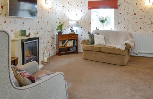 Monreith House | Inviting Drumwherry By The Sea: Pet and Child-Friendly Stay