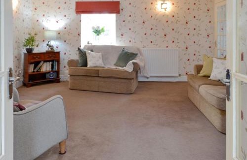 Monreith House | Inviting Drumwherry By The Sea: Pet and Child-Friendly Stay
