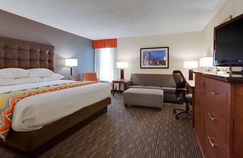 Columbia Hotel | Guest Rated: 9.2 at Drury Inn & Suites Columbia