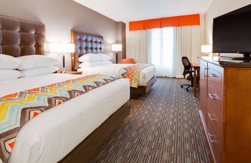 Biggar Hotel | Premier Drury Inn & Suites with Pool Near Fort Myers Airport