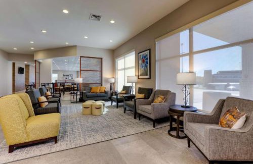 Blue Springs Hotel | Pet-Friendly Drury Inn & Suites Independence - 9.2 Rated Stay