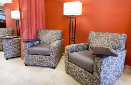 Joplin Hotel | Pet-Friendly Drury Inn & Suites Joplin - High Guest Ratings