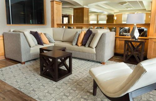 Lafayette Hotel | Family-Friendly Drury Inn & Suites Lafayette - Rated 9/10