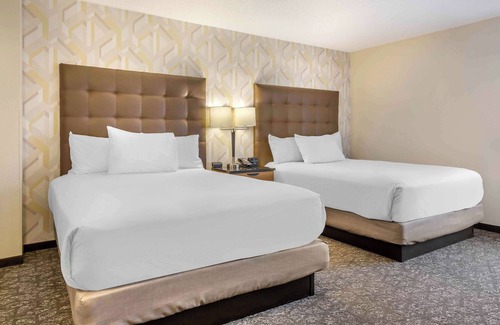 Valley Park Hotel | Guest Rated 9.2: Drury Inn & Suites with Pool and Spa