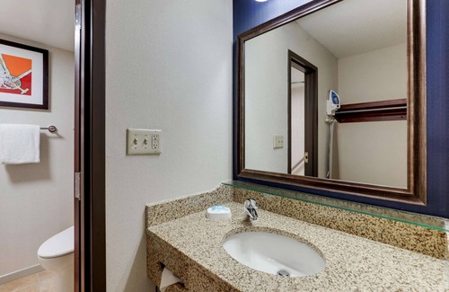 St. Peters Hotel | Explore Drury Inn & Suites St. Louis St. Peters with Pool