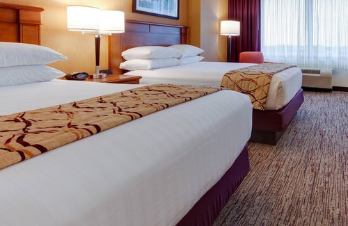 West Des Moines Hotel | Experience Comfort at Drury Inn & Suites West Des Moines