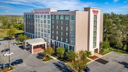 Valdosta Hotel | Experience Drury Inn & Suites Valdosta: Rated 9/10 with Pool