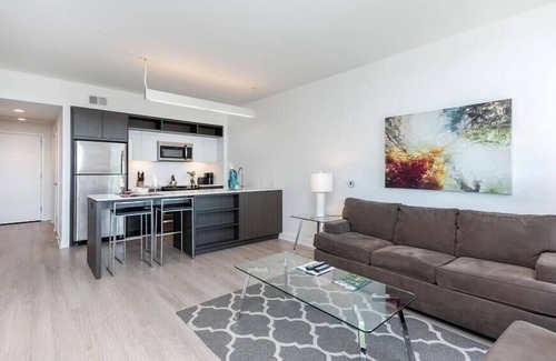 Reston Apartment | Modern Stay with In-Unit Washer & Pool Access in Reston