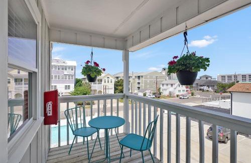 Carolina Beach Hotel | Beachfront Bliss at Dry Dock Inn - Pool & Ocean Views