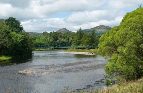 Melrose House | Family-Friendly Retreat at Dryburgh Steading Two