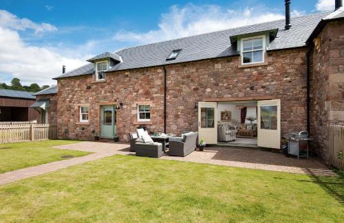 Melrose House | Family-Friendly Retreat at Dryburgh Steading Two