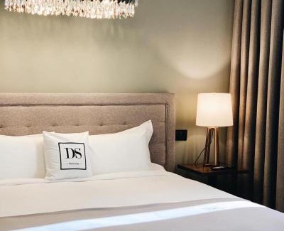 Feira Hotel | Elegant DS Hotel Lusopark with Ocean View & Pool Access
