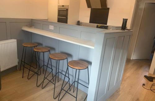 Dundee Apartment | Pet-Friendly Retreat for Study or Exploration - Rated 9.1/10