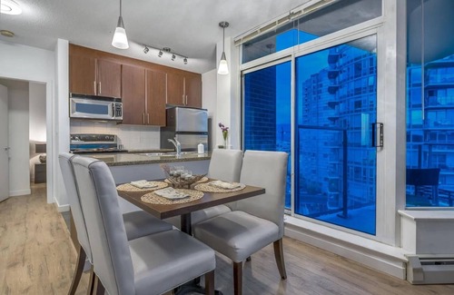Crosstown Condo | Modern 2BR Retreat with Parking and Scenic Views