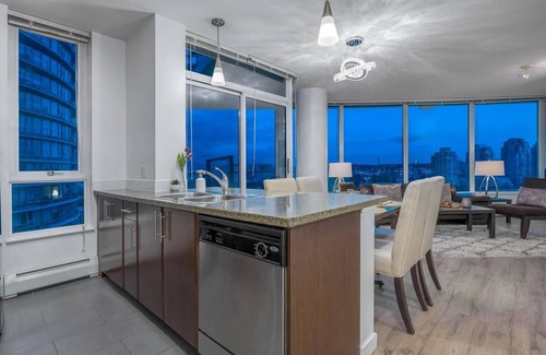 Crosstown Condo | Modern 2BR Retreat with Parking and Scenic Views