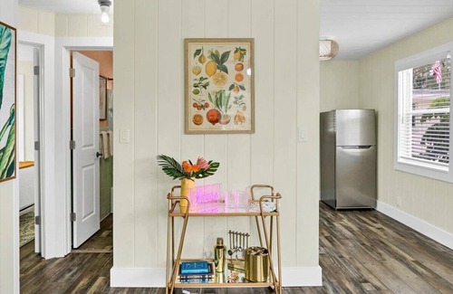 Safety Harbor House | Elegant 2BR House in Safety Harbor Near Baseball Fields