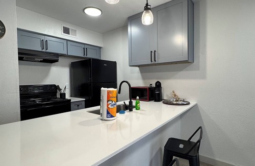 Park Central Apartment | DT Dallas Modern Abode 1BD