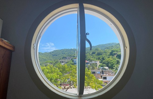 Emiliano Zapata Apartment | Pet-Friendly Apartment in Romantic Zone with Sunny Patio