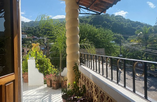 Emiliano Zapata Apartment | Pet-Friendly Apartment in Romantic Zone with Sunny Patio