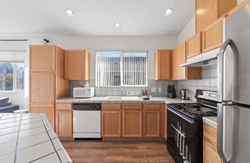 Northwest Reno House | DT Reno - Elegant Home with Private Patio & BBQ Grill