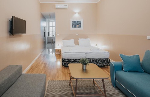 Zagreb House | Budget-Friendly DTA Zagreb with a 9/10 Guest Rating