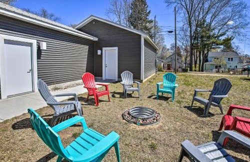 Ludington Apartment | Chic Urban Ludington Apartment Near Lake Michigan