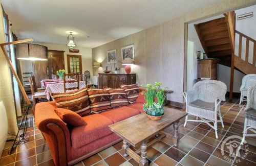 Lancieux House | Relax at Du Corps de Garde with Oceanfront Amenities