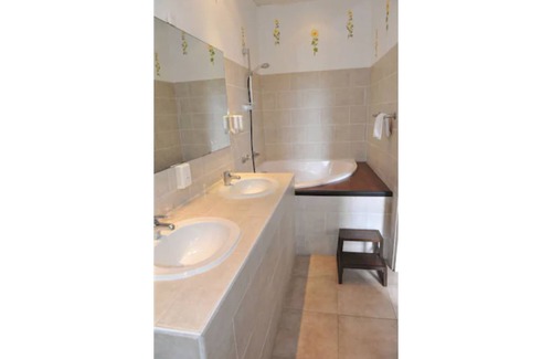 Arles City Centre Hotel | Discover Comfort at Du Forum with Pool and Breakfast