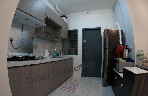 Kampung Rawa Apartment | Experience Duan Homestay: Oceanfront Pool & High Ratings