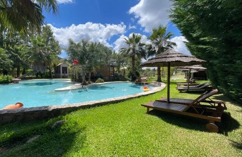 Nespereira Resort | Discover Duas Quintas Areal: Oceanfront Pool & Dining
