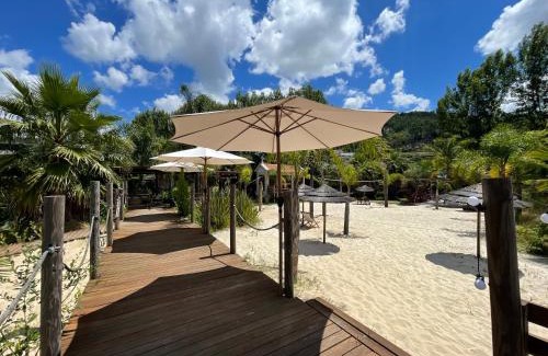 Nespereira Resort | Discover Duas Quintas Areal: Oceanfront Pool & Dining