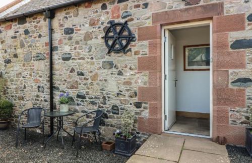 Berwick-upon-Tweed House | Discover Dubh Sgeir Annex: Guest Rated 9.3/10 Getaway