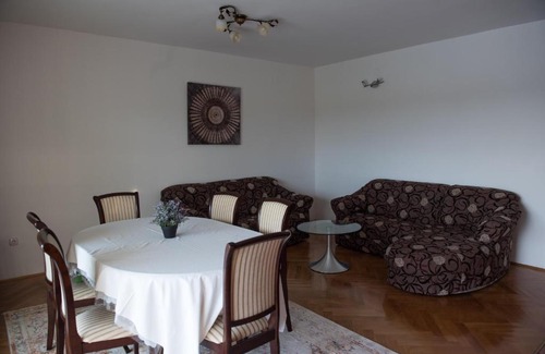 Murvica Cabin | Discover Dubis House: Pet-Friendly Oasis with Pool Access