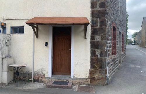 Ducey Apartment | Family-Friendly Stay Near Mont Saint Michel & St Malo