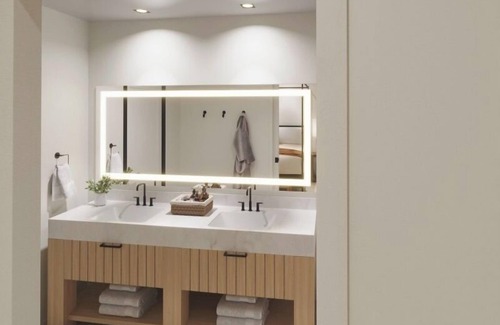 Healdsburg Hotel | Elegant Duchamp Hotel Private Suites with Pool & Spa