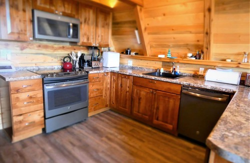 Meadow View Heights Cabin | Family and Pet Friendly Cabin with Spectacular Views