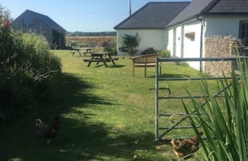 Malltraeth Cottage | Oceanfront Retreat at Duck House with Spa & Breakfast