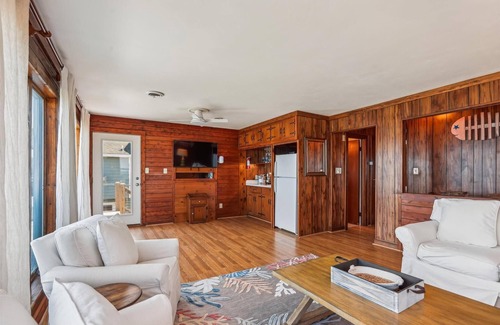 Duck House | DUCK HOUSE - OCEANFRONT! New for 2025!