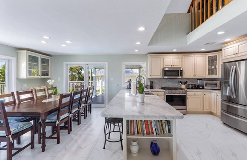 Marathon Condo | Duck Key Tarpon House 5 Bedroom 3 Baths Duck Key w
