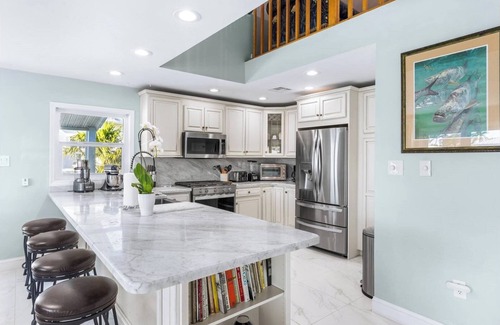 Marathon Condo | Duck Key Tarpon House 5 Bedroom 3 Baths Duck Key w
