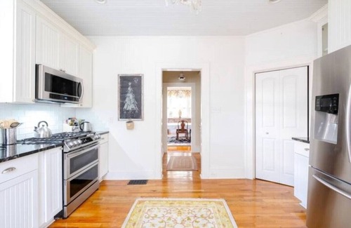 Duckpond House | Rated 10/10: Family-Friendly Grand Downtown Pool Home