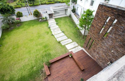 Ji'an Bed & Breakfast | Explore Duck's Home B&B: Pet-Friendly & Family Welcoming